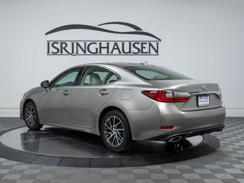 Used 2016 Lexus ES 350 w/ Luxury Package w/Wood Trim image 7