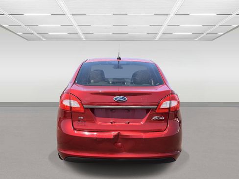 Used 2013 Ford Fiesta SE FWD image 4