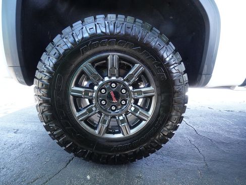 Used 2024 GMC Sierra 1500 AT4X AWD/4WD image 38