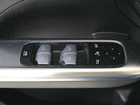 Used 2023 Mercedes-Benz C 300 4MATIC Sedan image 22