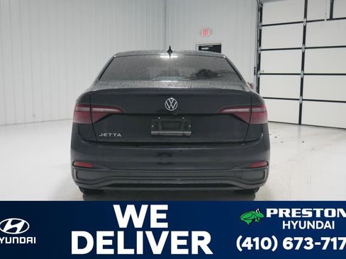 Used 2024 Volkswagen Jetta S image 6