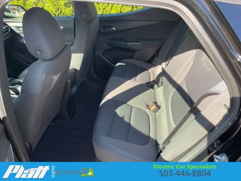 Used 2023 Chevrolet Bolt EUV LT image 39