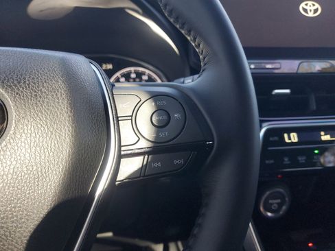 Certified 2024 Toyota Venza XLE image 23