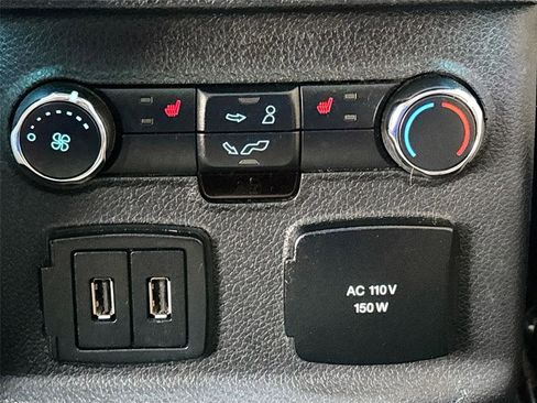 Used 2016 Ford Explorer Platinum image 28