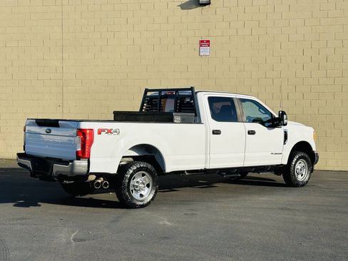 Used 2017 Ford F250 XL w/ Power Equipment Group AWD/4WD image 8