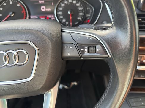 Used 2020 Audi Q5 2.0T Premium w/ Convenience Package image 17