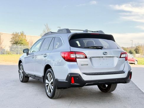 Used 2019 Subaru Outback 2.5i Limited w/ Popular Package #2 image 13