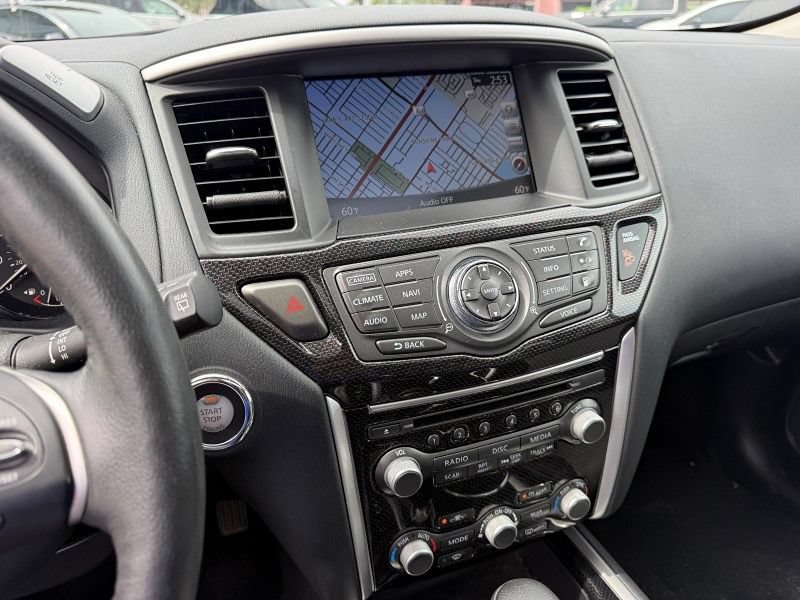 Used 2020 Nissan Pathfinder SL AWD/4WD image 24