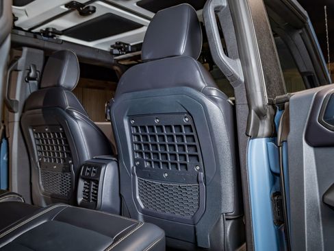 Used 2025 Ford Bronco Badlands image 28