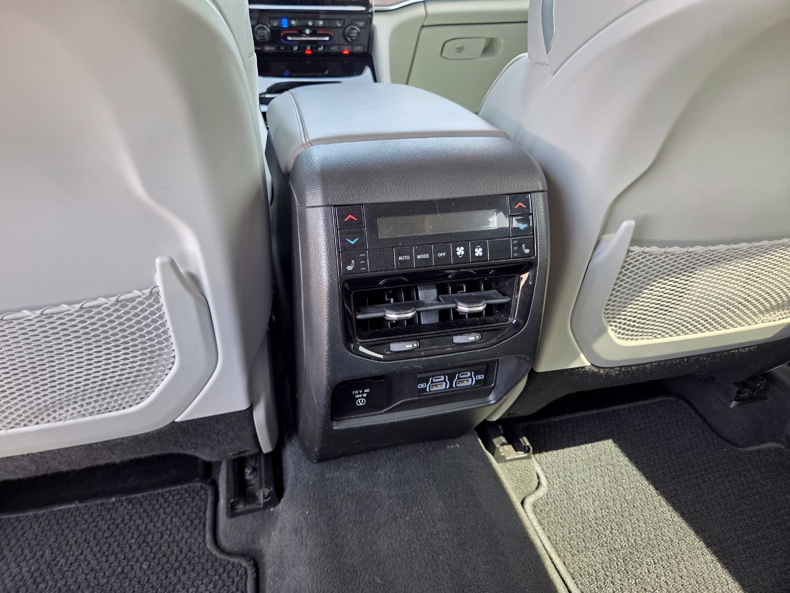 Used 2022 Jeep Grand Cherokee Summit RWD image 20