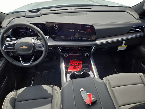 New 2026 Chevrolet Suburban Premier w/ Sun And Tow Package AWD/4WD image 30