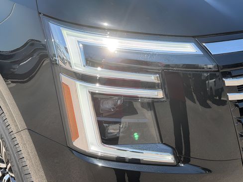 New 2026 Nissan Armada SL w/ Captain's Chari Seat Package RWD image 31
