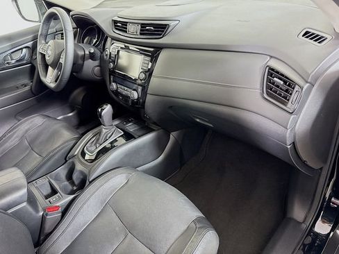 Certified 2020 Nissan Rogue SL w/ Premium Package image 32