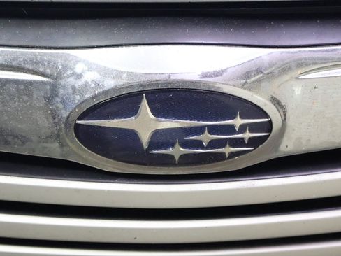 Used 2011 Subaru Outback 2.5i Limited w/ PWR Moonroof Pkg AWD/4WD image 19