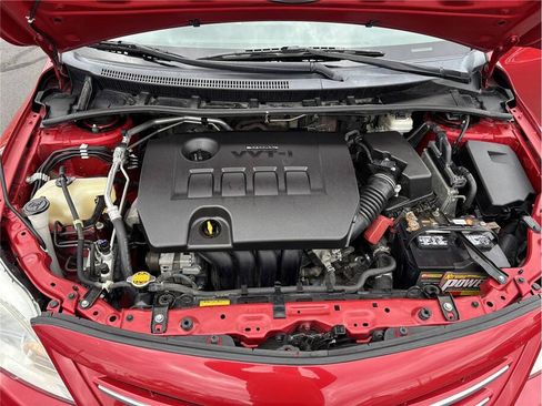 Used 2013 Toyota Corolla LE FWD image 18