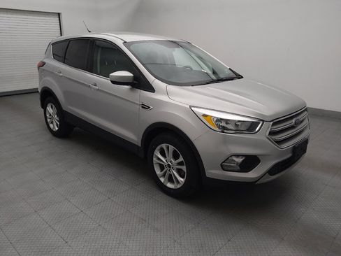 Used 2019 Ford Escape SE FWD image 11