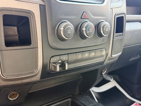 Used 2013 RAM 2500 Tradesman w/ Chrome Appearance Group AWD/4WD image 26