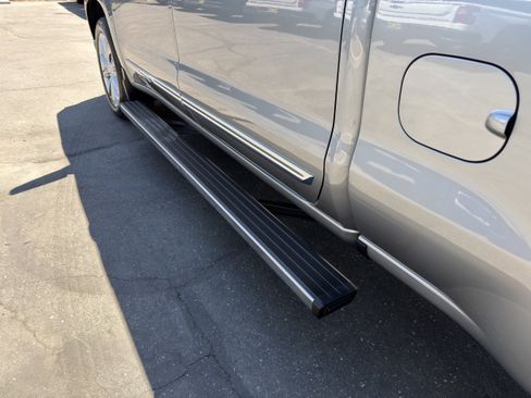 Used 2024 Chevrolet Silverado 1500 High Country w/ High Country Premium Package AWD/4WD image 51