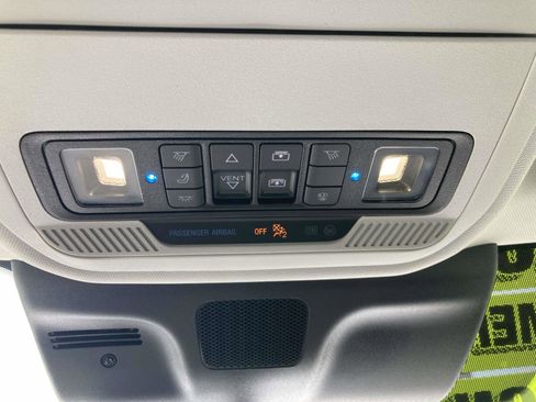 Used 2025 Ford Expedition Active RWD image 30