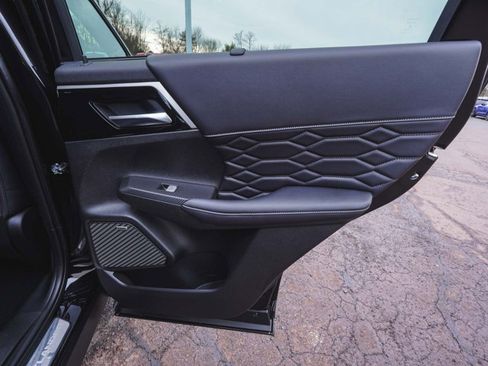 New 2026 Mitsubishi Outlander SEL FWD image 14