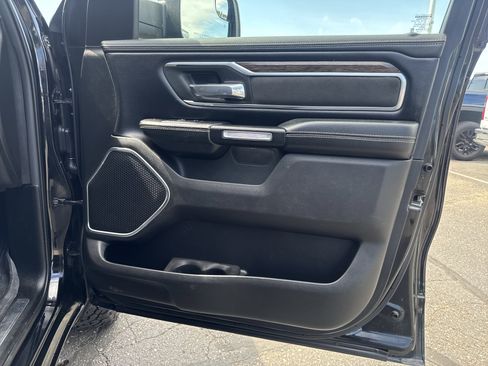 Used 2019 RAM 1500 Laramie AWD/4WD image 25