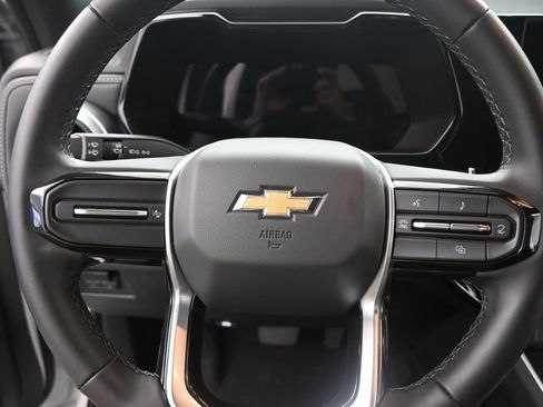 Used 2024 Chevrolet Colorado LT image 12