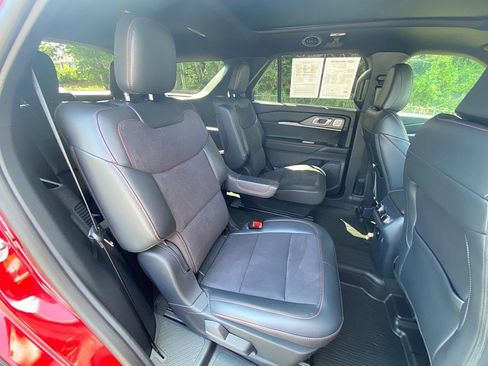 Certified 2025 Ford Explorer ST w/ Sun And Sound Package image 39