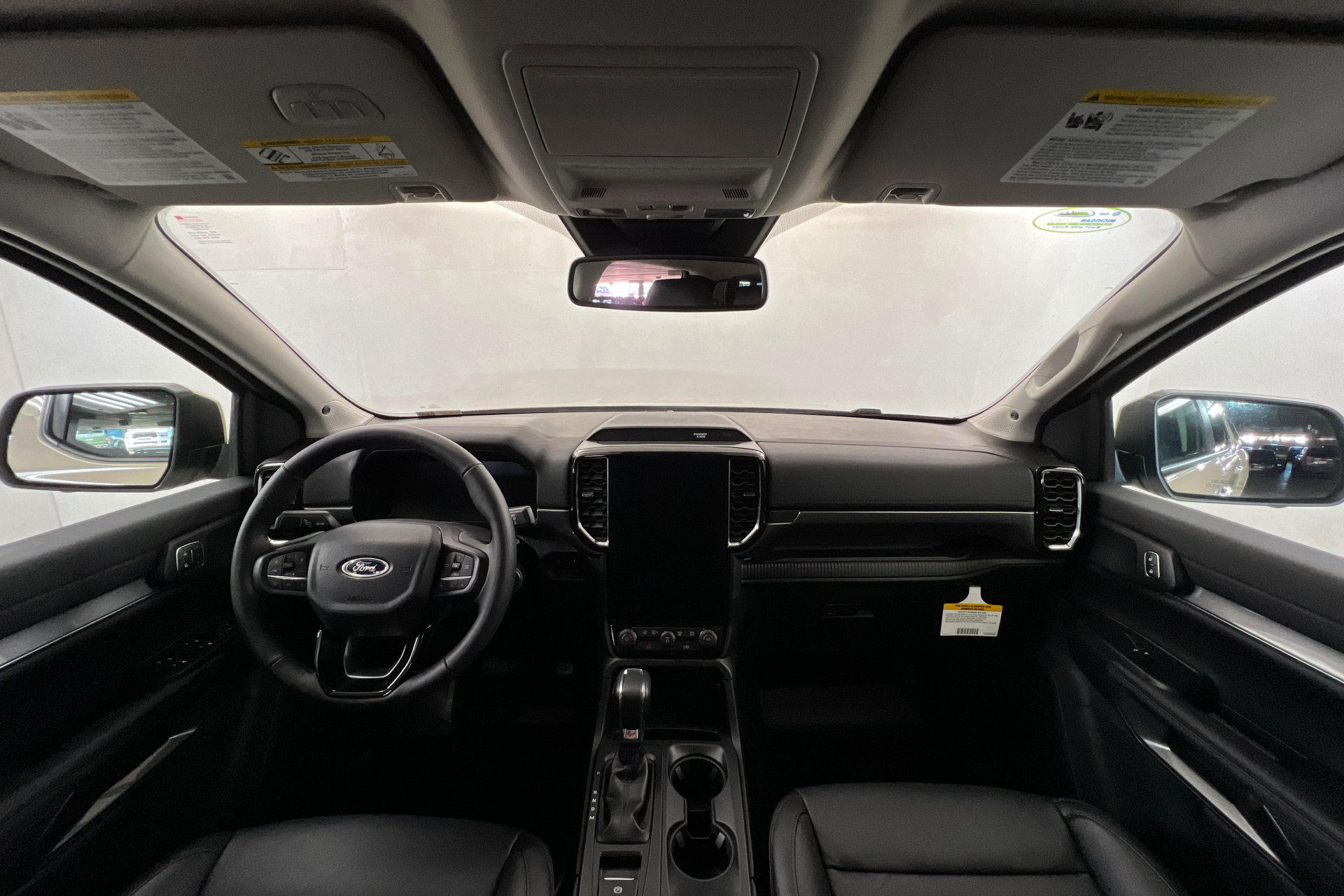 Used 2025 Ford Ranger Lariat w/ FX4 Off-Road Package AWD/4WD image 10