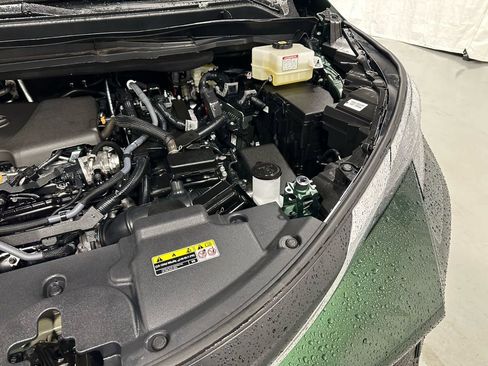 Used 2025 Toyota Sienna XLE image 73