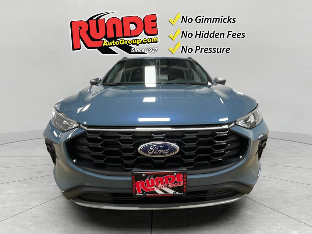 Used 2026 Ford Escape ST-Line w/ Tech Pack #1 AWD/4WD image 9