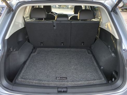 Used 2022 Volkswagen Tiguan SE image 25