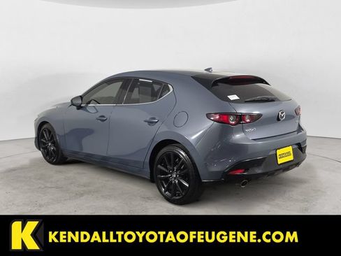Used 2019 MAZDA MAZDA3 Hatchback w/ Premium Package FWD image 7
