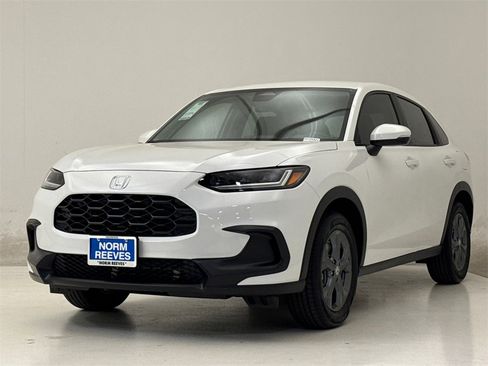 New 2026 Honda HR-V LX image 2