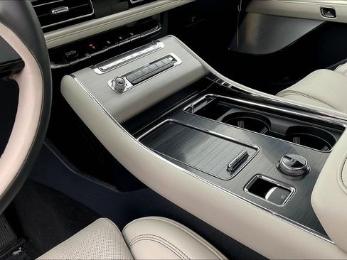 New 2025 Lincoln Aviator Reserve w/ Equipment Group 201A image 8