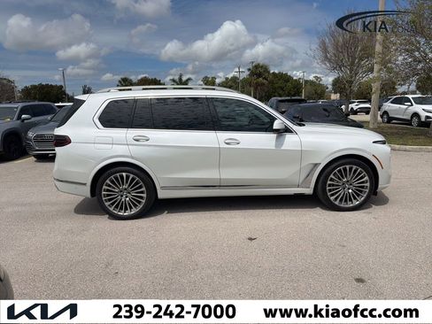 Used 2023 BMW X7 xDrive40i w/ Executive Package image 1