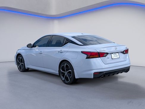 Used 2024 Nissan Altima 2.5 SR FWD image 7