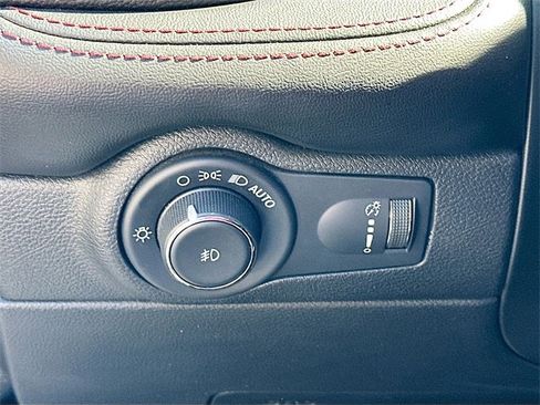 Certified 2022 Dodge Durango R/T w/ Trailer Tow Group IV image 10