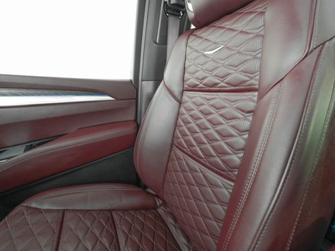 Used 2025 Cadillac Escalade Premium Luxury w/ Touring Package image 30