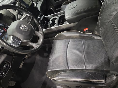 Used 2024 RAM 3500 Laramie w/ Night Edition image 17