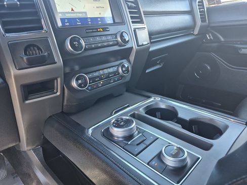 Used 2021 Ford Expedition XLT AWD/4WD image 10