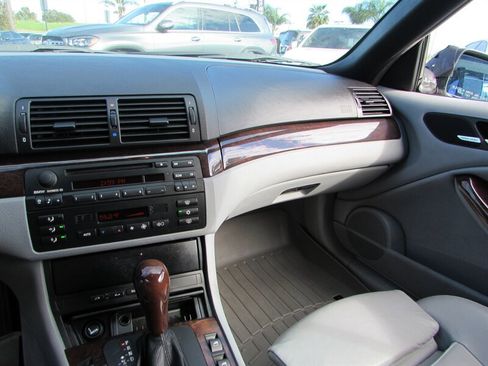 Used 2001 BMW 325Ci Convertible image 10