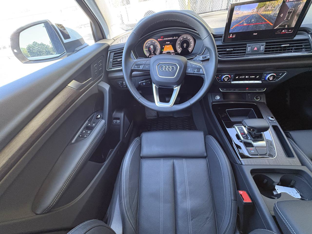 Used 2024 Audi Q5 e Premium Plus w/ Premium Plus Package AWD/4WD image 4