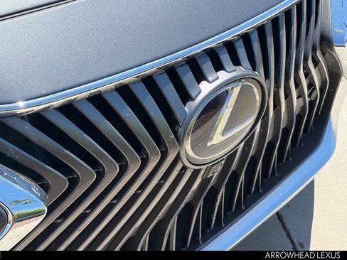 Used 2019 Lexus ES 300h w/ Accessory Package 2 FWD image 9