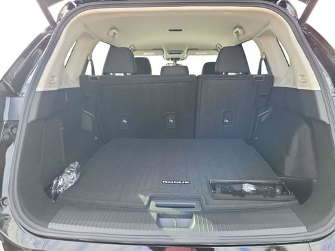 New 2026 Nissan Rogue SV w/ Cold Weather Package image 21