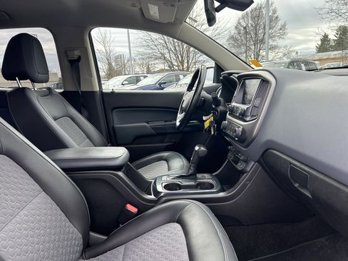 Used 2017 Chevrolet Colorado Z71 image 10