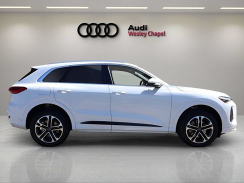 New 2026 Audi Q5 Premium Plus AWD/4WD image 6