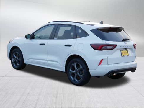 Used 2023 Ford Escape ST-Line w/ Tech Pack #1 AWD/4WD image 5