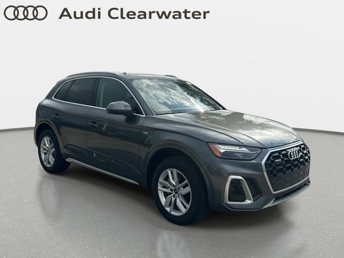 Used 2023 Audi Q5 2.0T Premium w/ Convenience Package AWD/4WD image 4