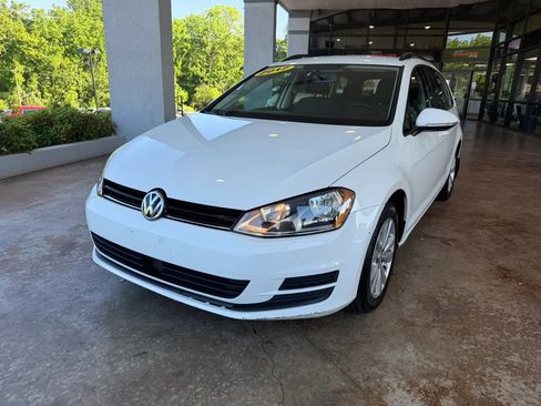 Used 2017 Volkswagen Golf S AWD/4WD image 3