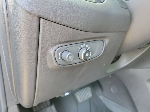 Used 2022 Chevrolet Equinox LT FWD image 26